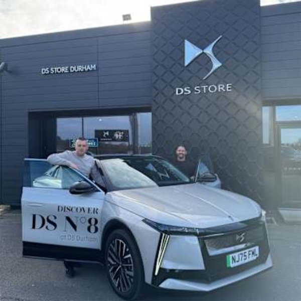 DS No.8 with John Beamson The CEO Adventurer