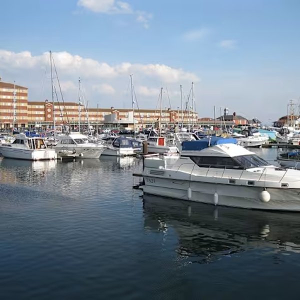 garages_in_hartlepool_landmark_hartlepool_marina