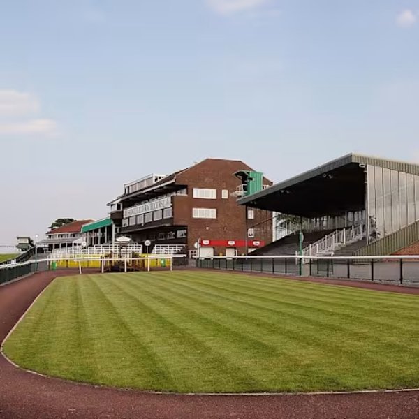 sedgefield_garage_landmark_sedgefield_racecourse