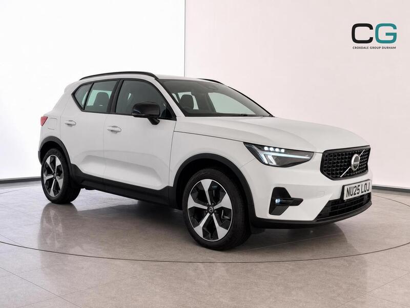 2025 Volvo XC40